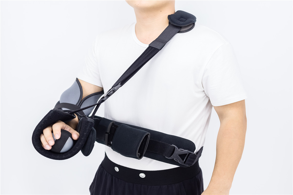 Adjustable Shoulder Arm Sling Immobilizer dengan Bar Metal Logam Gratis Produsen Disesuaikan