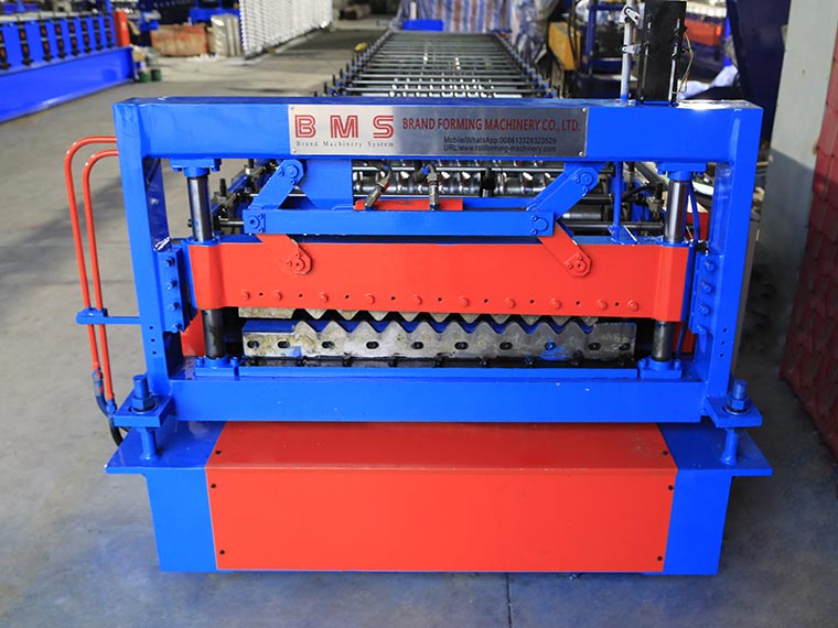 Mesin Corrugated Roll Forming Machine YX18-76.2-762