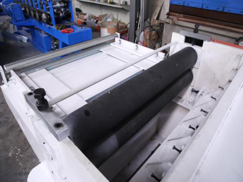 mesin roll forming panel atap
