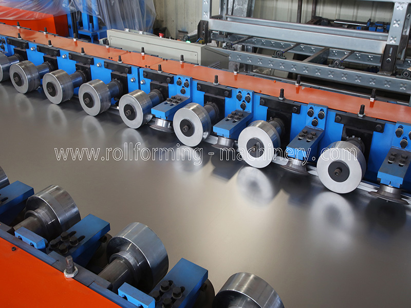 Mesin Roll Forming Panel Dek Rak